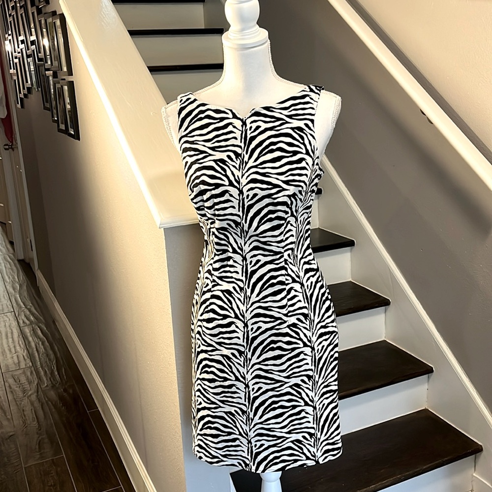 California Concepts Zebra print sleeveless dress. Sz 12 Great for Summer - Picture 3 of 16